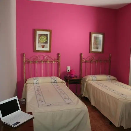 Plaza San Sebastian Hotel 2*
