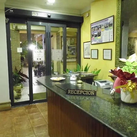 Plaza San Sebastian Hotel